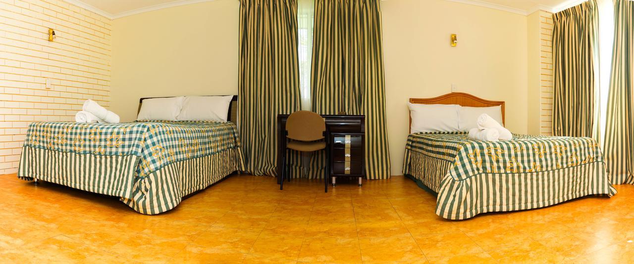 Queenslander Motel Gold Coast Bagian luar foto