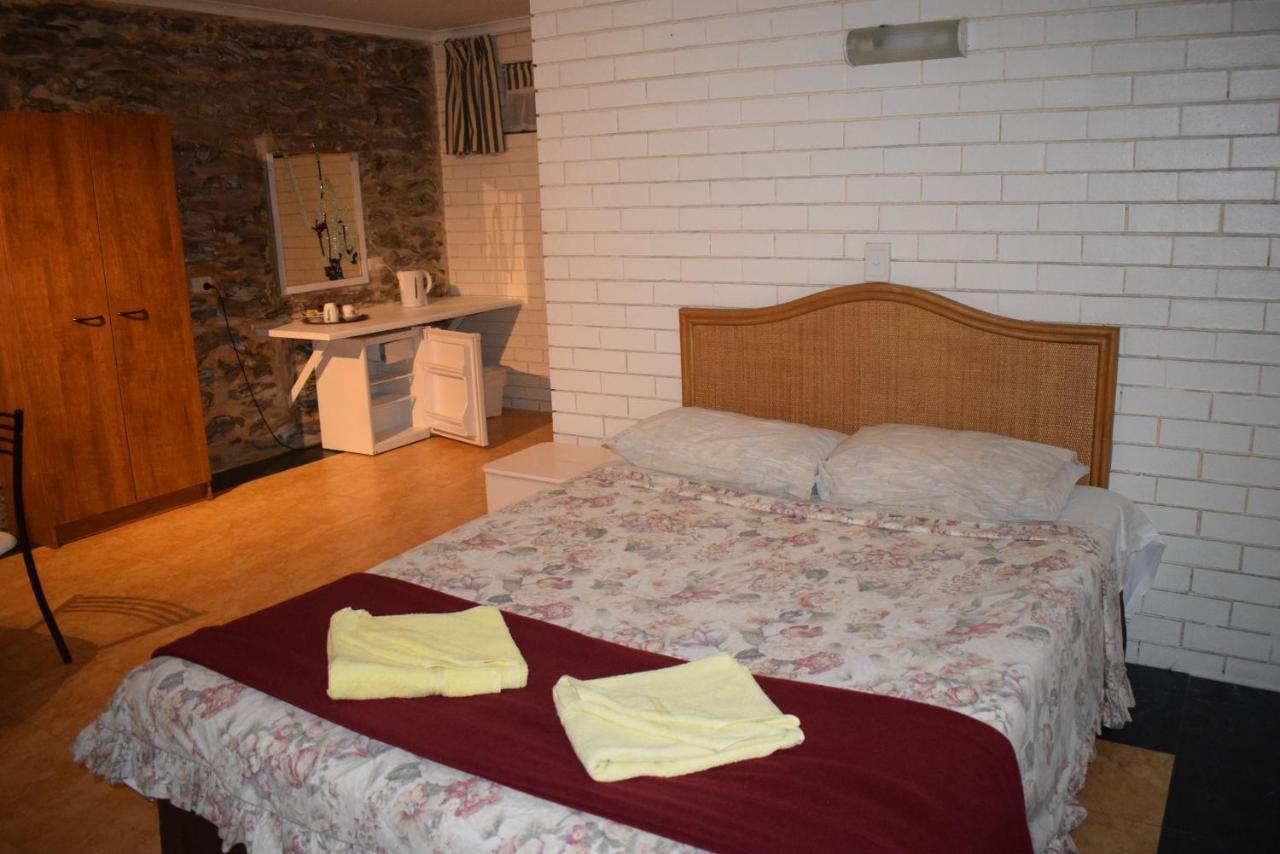 Queenslander Motel Gold Coast Bagian luar foto