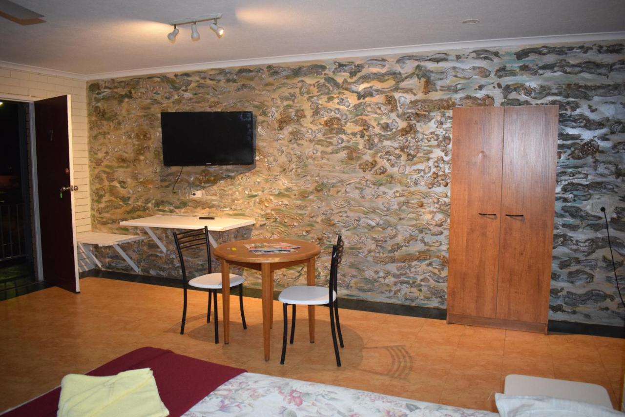 Queenslander Motel Gold Coast Bagian luar foto