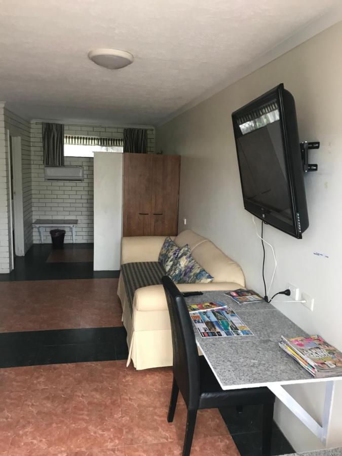 Queenslander Motel Gold Coast Bagian luar foto
